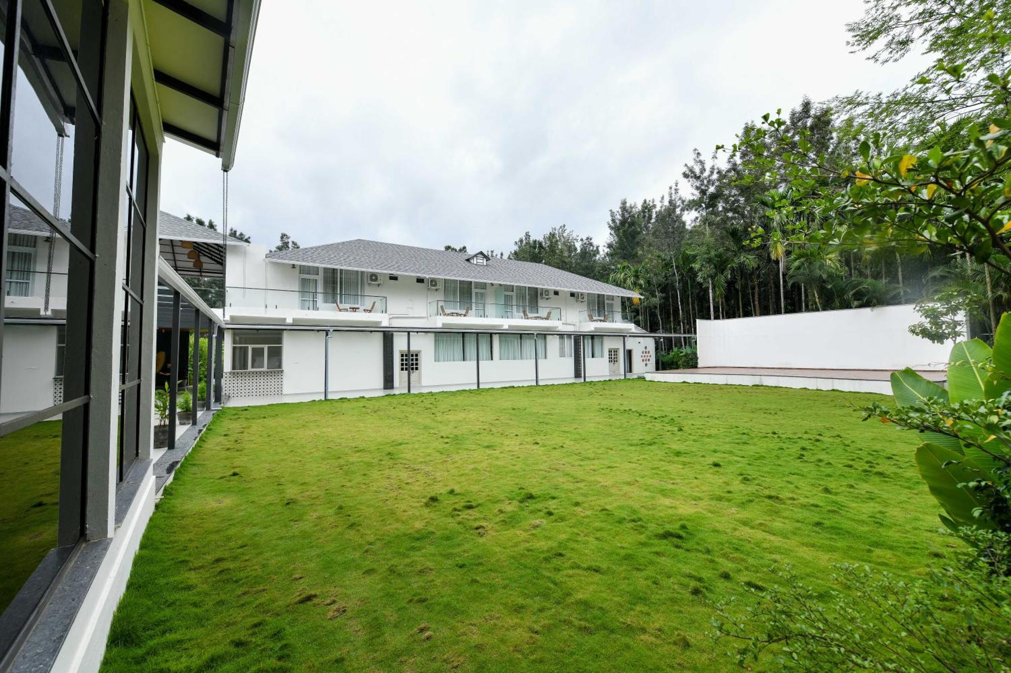 Inventree Aranya Resort & Spa Madikeri Buitenkant foto