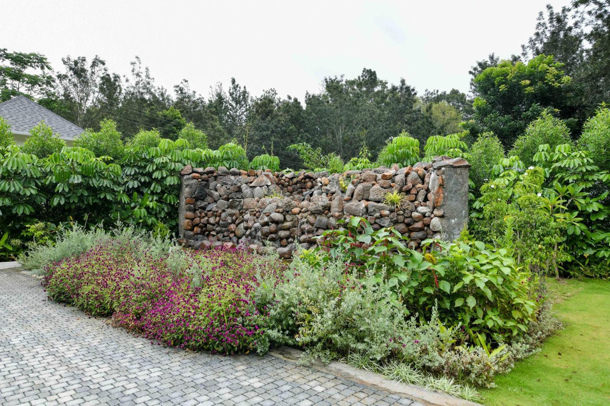 Inventree Aranya Resort & Spa Madikeri Buitenkant foto