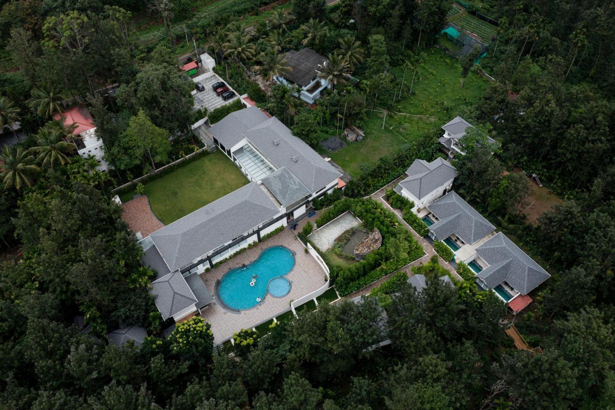 Inventree Aranya Resort & Spa Madikeri Buitenkant foto