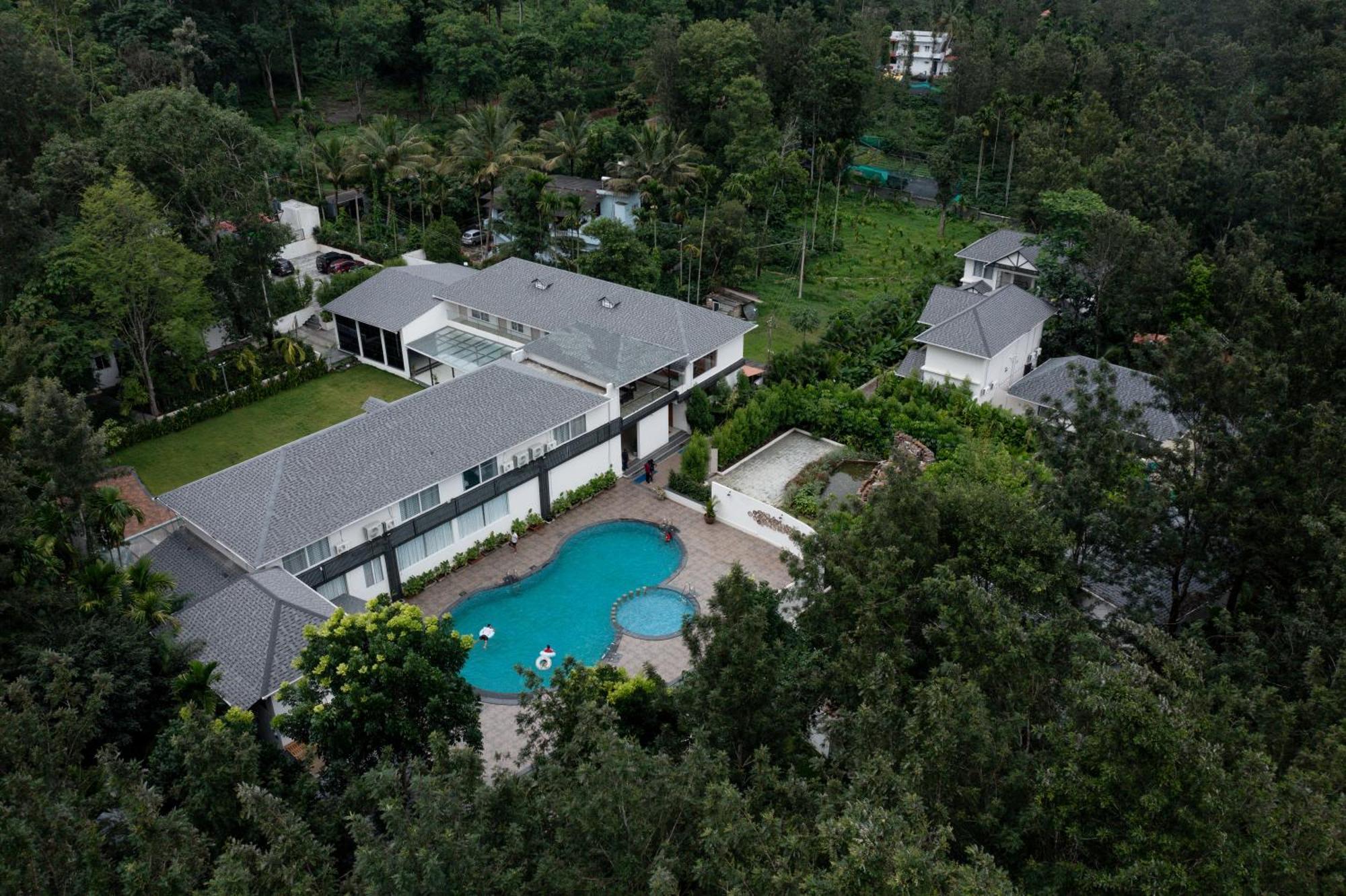 Inventree Aranya Resort & Spa Madikeri Buitenkant foto